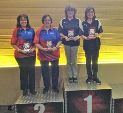 Podium doublette honneur dame district 1